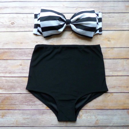 24.06.10E - Bikini - High waisted black and white striped